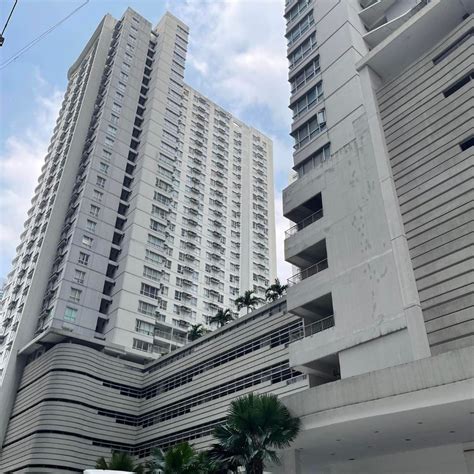 FOR SALE: MAKATI CITY, Malugay St. .